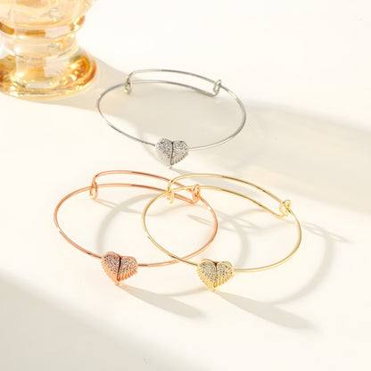 Heart-Shaped Photo Pendant Jewelry Set - Diamond-Cut Pendant with Engravable Bracelet