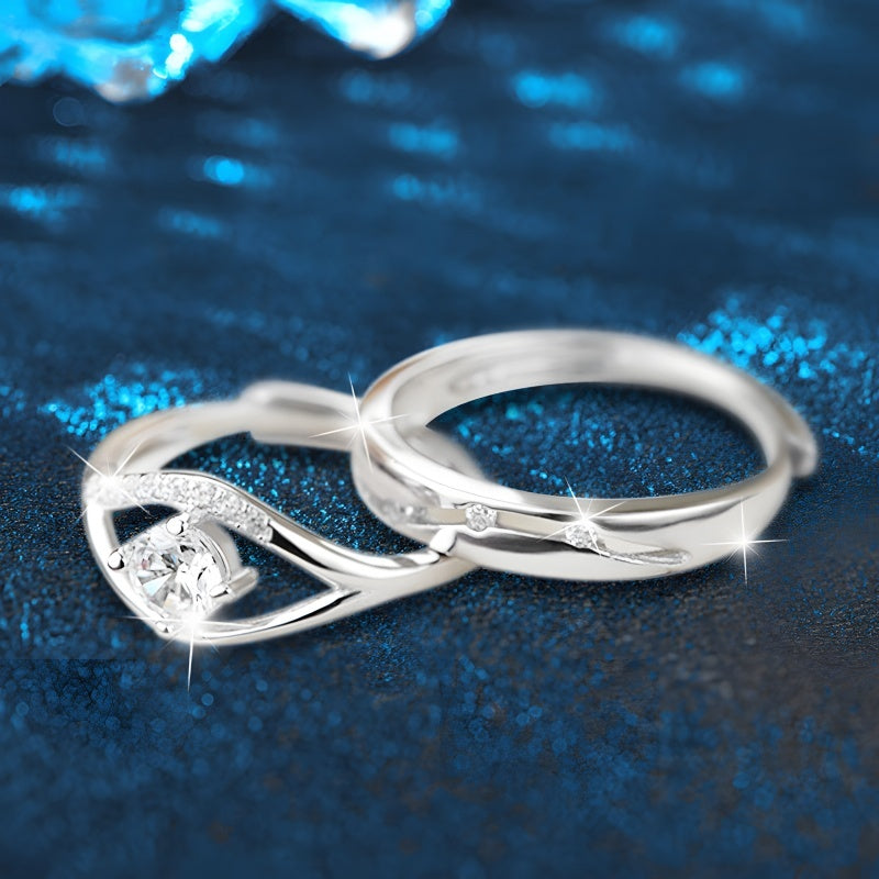 Modern unisex couple rings, adjustable size, set with moissanite