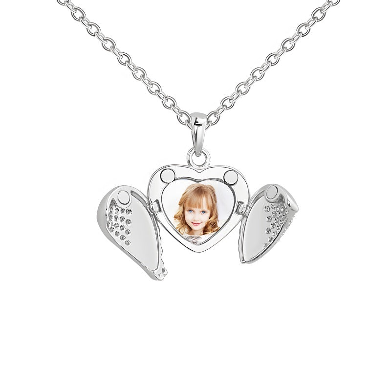 Heart-Shaped Photo Pendant Jewelry Set - Diamond-Cut Pendant with Engravable Bracelet