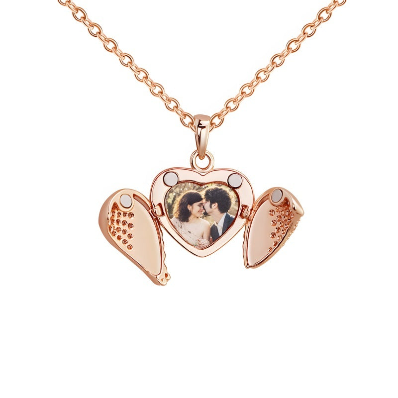 Heart-Shaped Photo Pendant Jewelry Set - Diamond-Cut Pendant with Engravable Bracelet