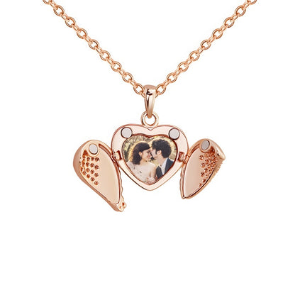 Heart-Shaped Photo Pendant Jewelry Set - Diamond-Cut Pendant with Engravable Bracelet